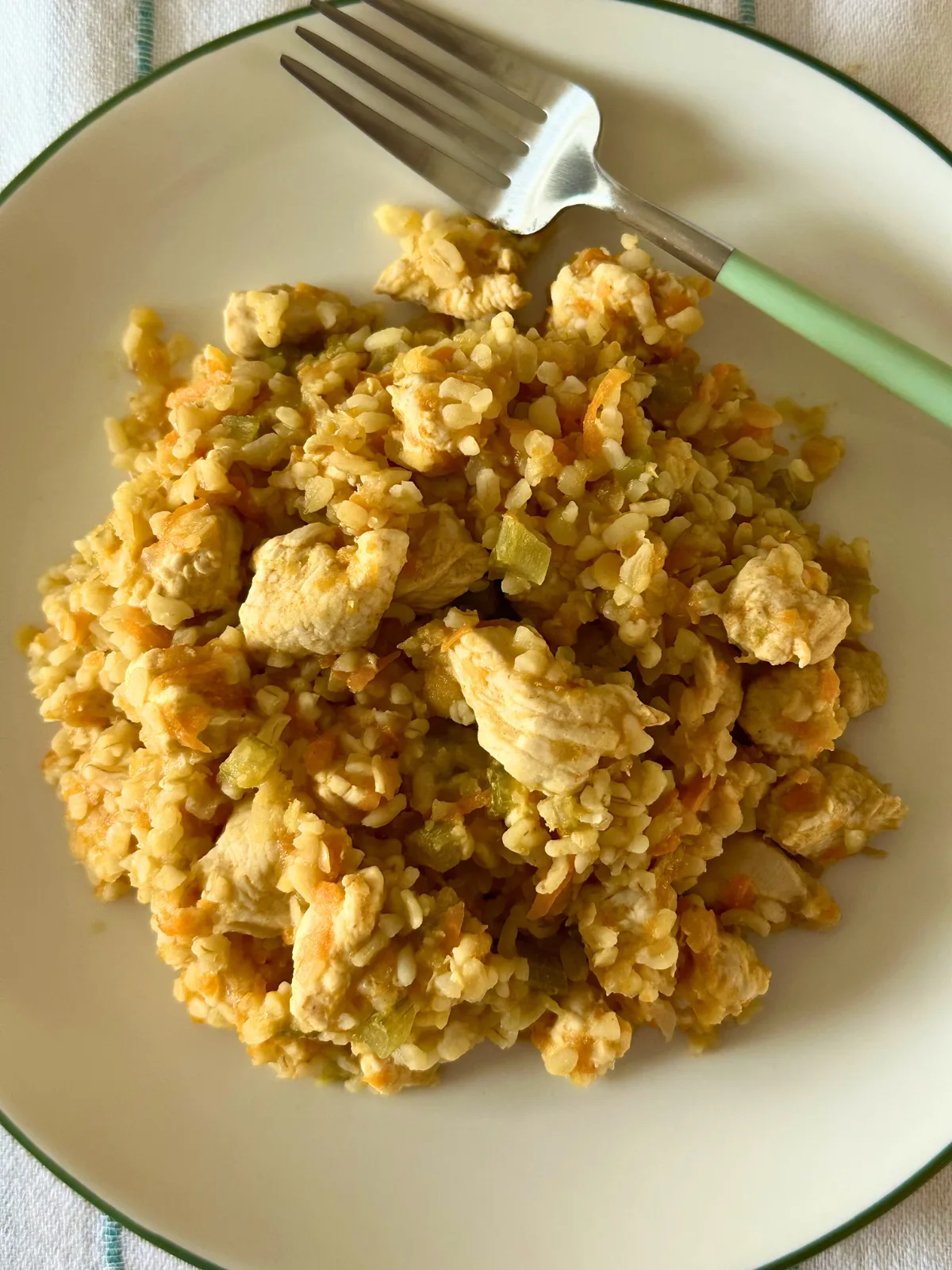 Булгур с курицей, красной чечевицей и овощами